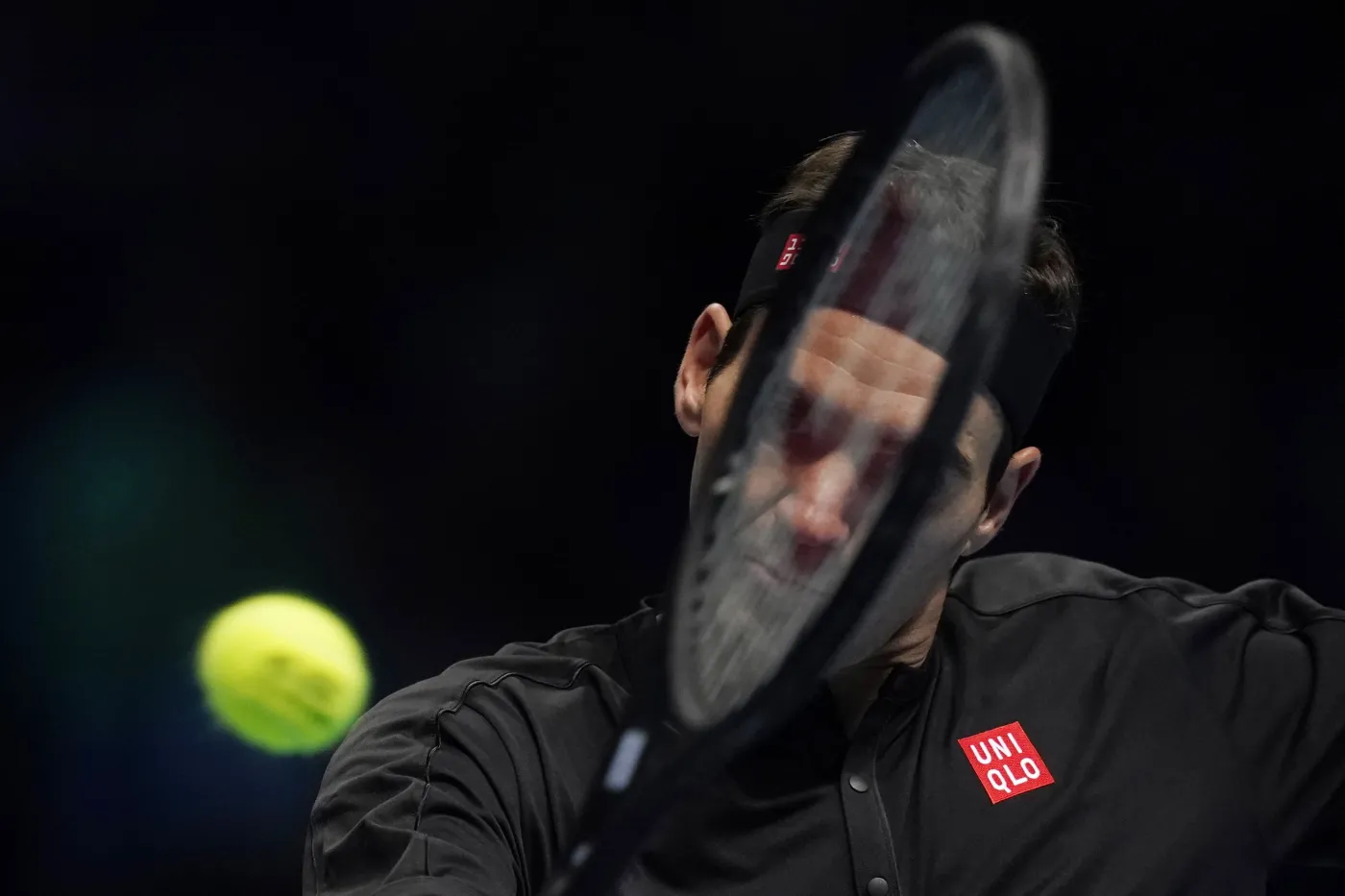 ATP Finals: Federer pokonał Djokovica i awansował do półfinału