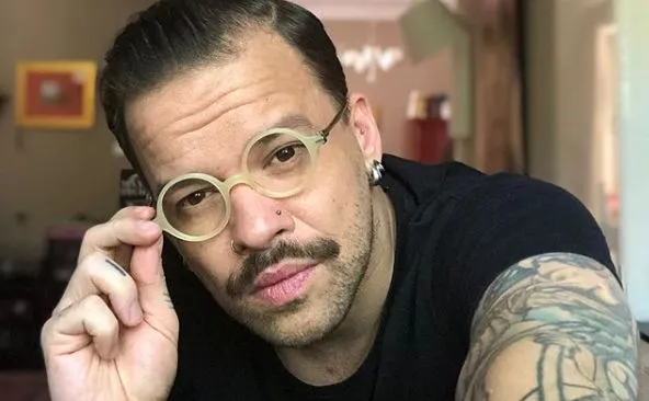 Piróg apeluje do fanów: Nie słuchajcie teorii spiskowych. Wariatów jest wielu