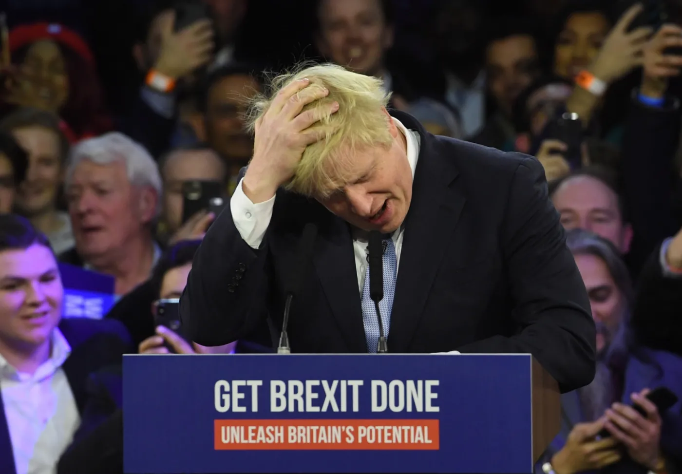 Polityczna burza na Wyspach. "Johnson traktuje ludzi jak frajerów"