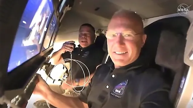 Dragon zacumował do stacji kosmicznej.  Tak wyglądało powitanie astronautów [WIDEO]