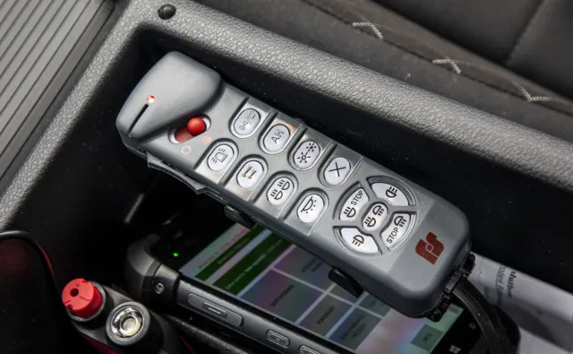 Skoda Superb już łowi kierowców. Prawo jazdy na celowniku policji [sekrety NOWYCH radiowozów]