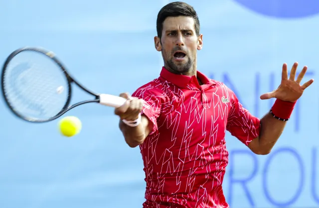 Novak Djokovic krytykowany za brak ostrożności. Serb wyraził skruchę