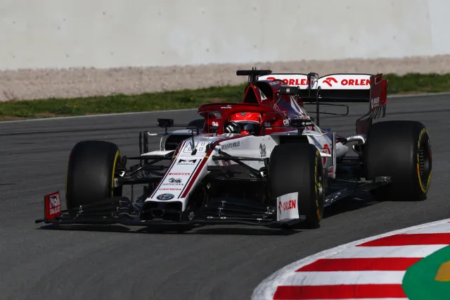 Formuła 1: Kubica z 19. czasem na treningu na Węgrzech, najszybszy Hamilton