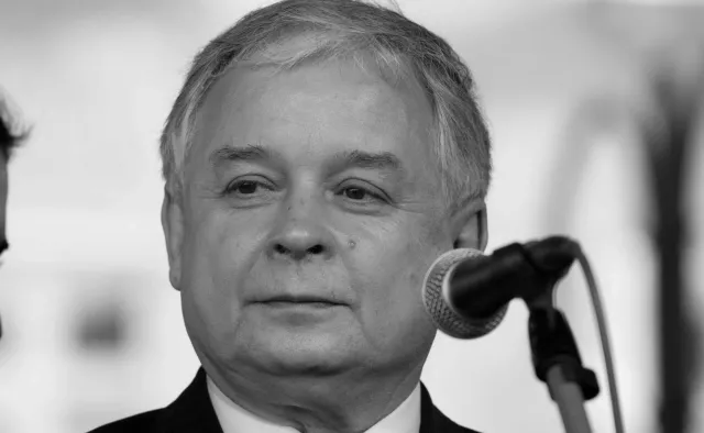 Uchwała ws. ulicy Lecha Kaczyńskiego zdjęta z porządku sesji Rady Warszawy