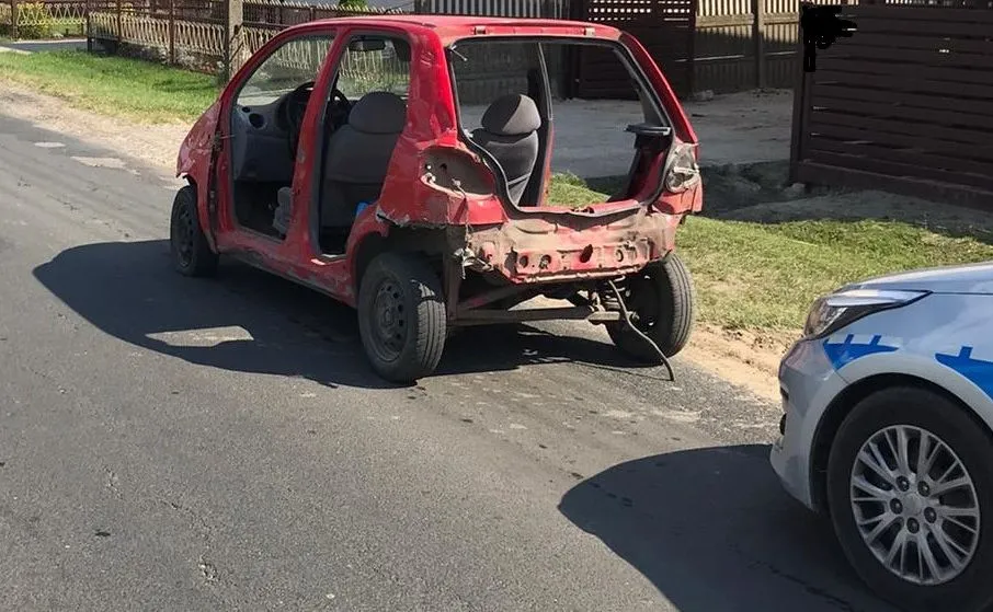 Matiz-zombi i kierowca na podwójnym gazie. Policja osłupiała na ten widok [FOTO]