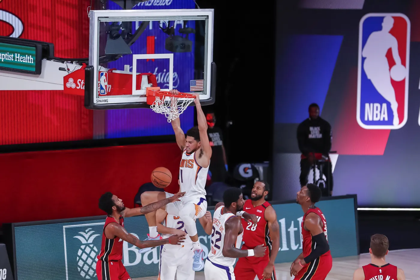 Phoenix Suns wciąż niepokonani od restartu rozgrywek ligi NBA