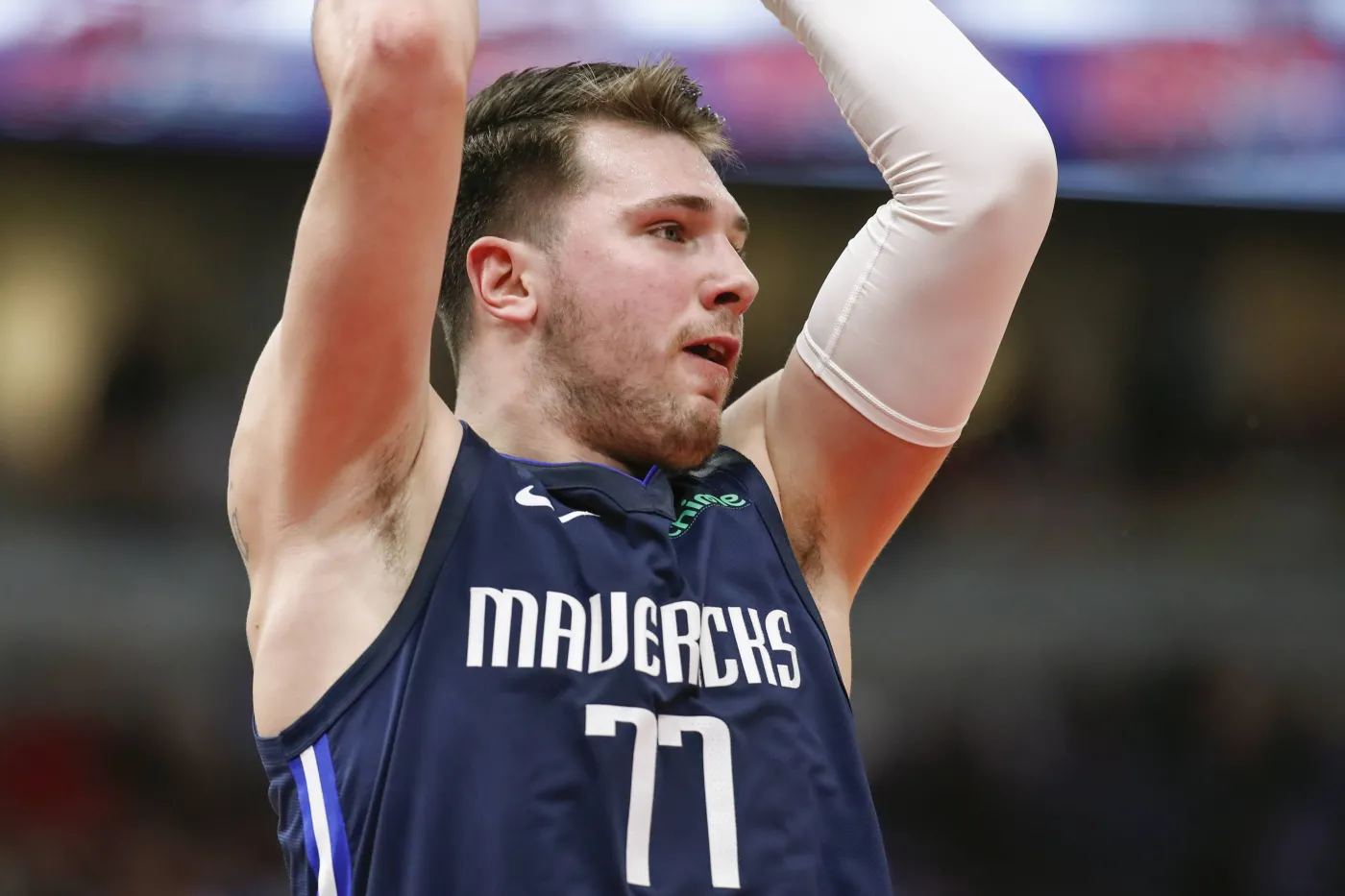 Luka Doncic z triple-double. Dallas Mavericks wygrali po dogrywce