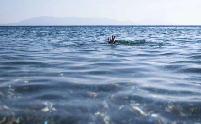 Pochowano policjanta, który utonął ratując dziewczynkę
