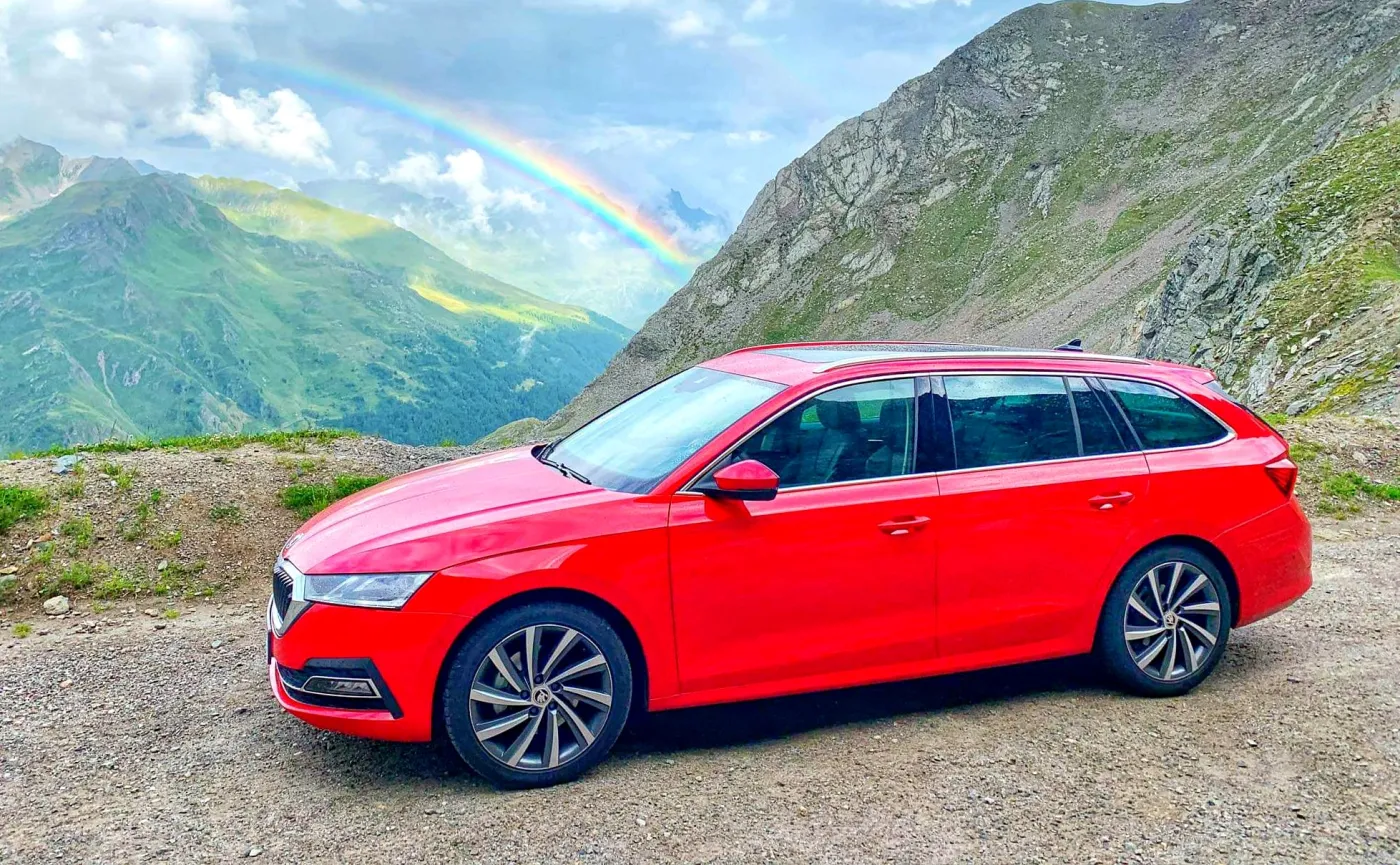 Nowa Skoda wchodzi do gry. Polacy zmienili upodobania, a Dacia żałuje najbardziej