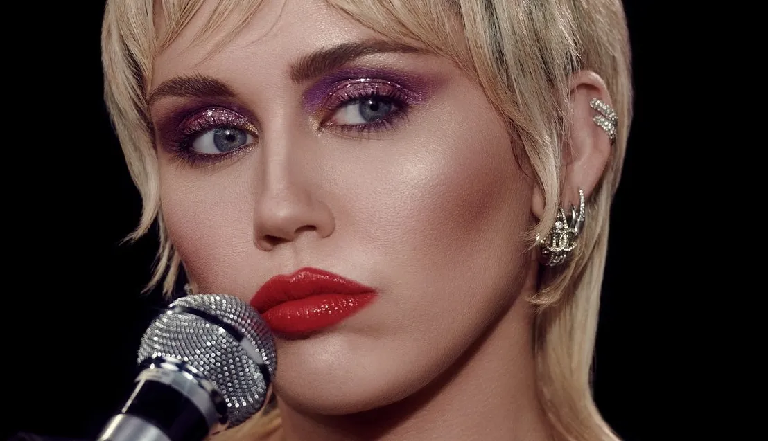 Miley Cyrus przedstawia nowy singiel. Posłuchaj "Midnight Sky"