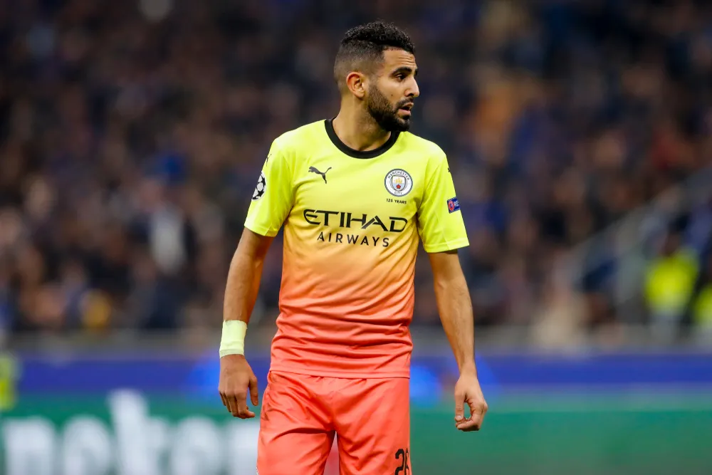 Piłkarze Man City zakażeni koronawirusem. Mahrez i Laporte w izolacji