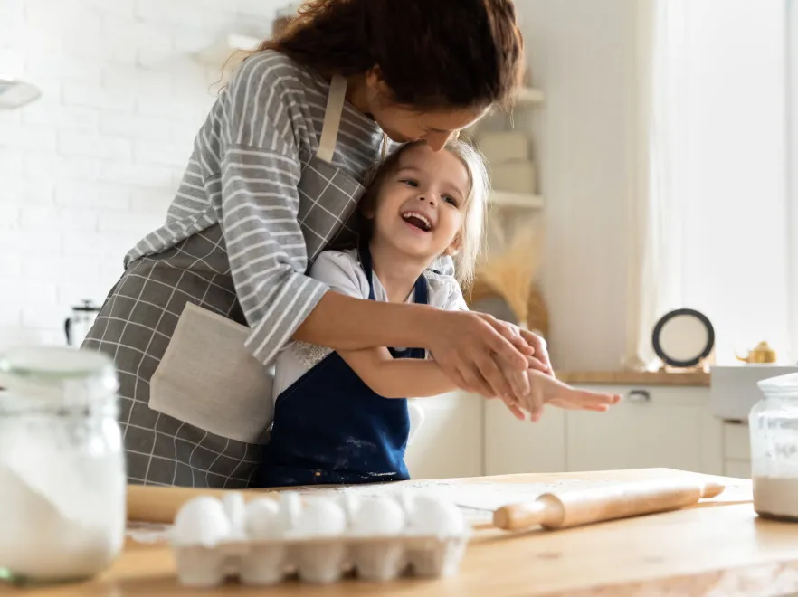 Chwalić trzeba umieć. Nie każde zachwyty nad dzieckiem dobrze na nie działają