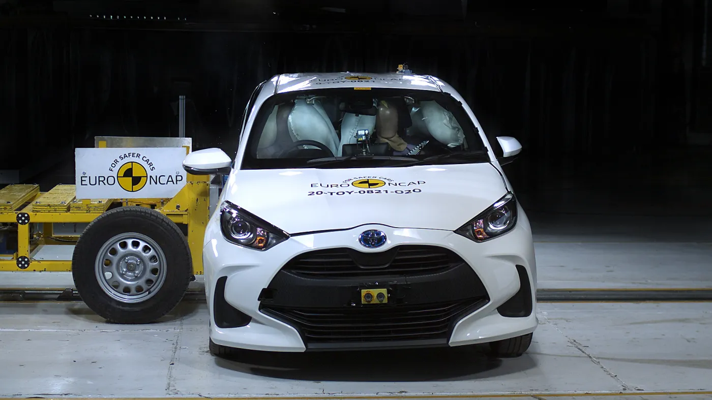 toyota-yaris-28212095.jpg