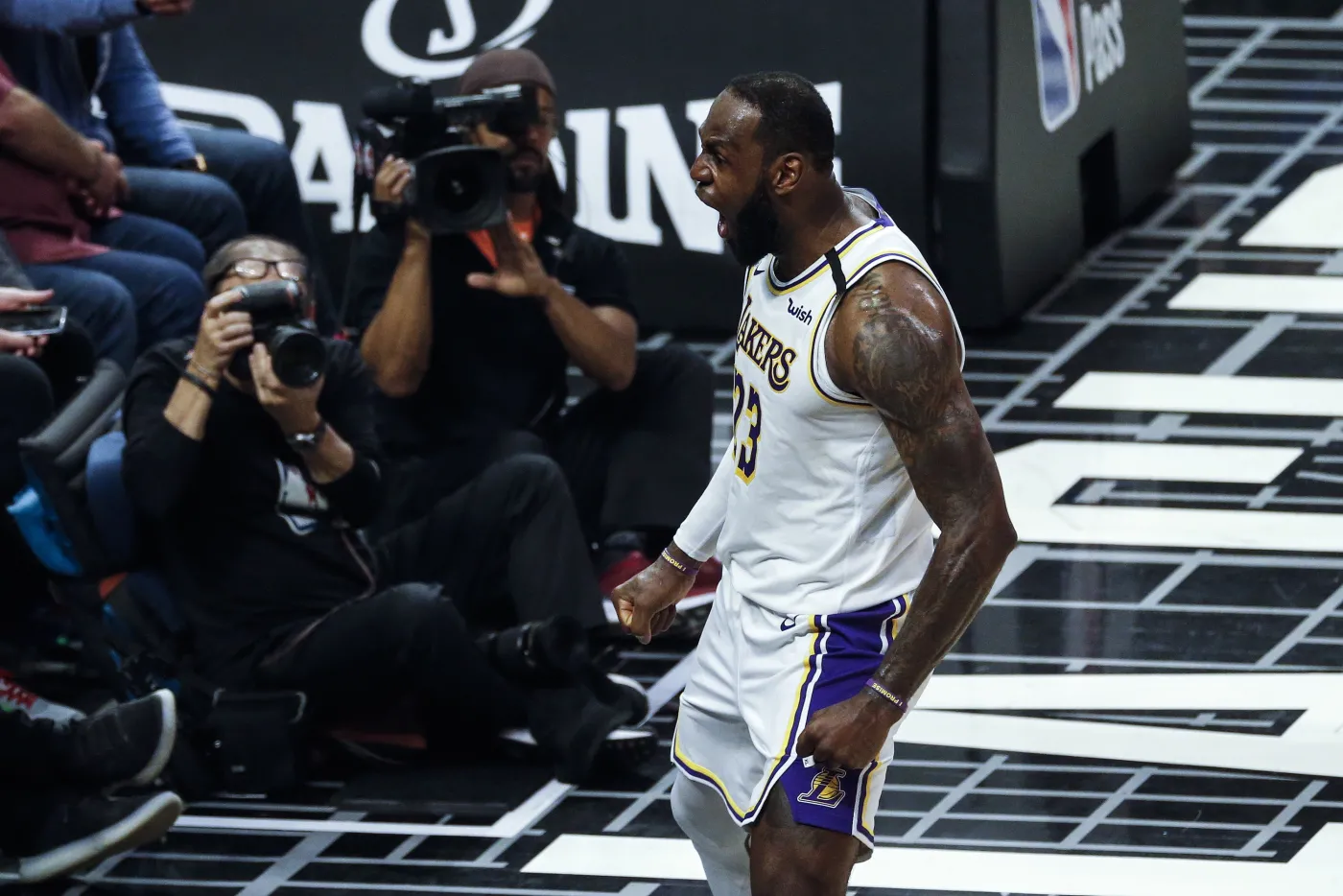 James i Antetokounmpo jednogłośnie w najlepszej piątce sezonu ligi NBA