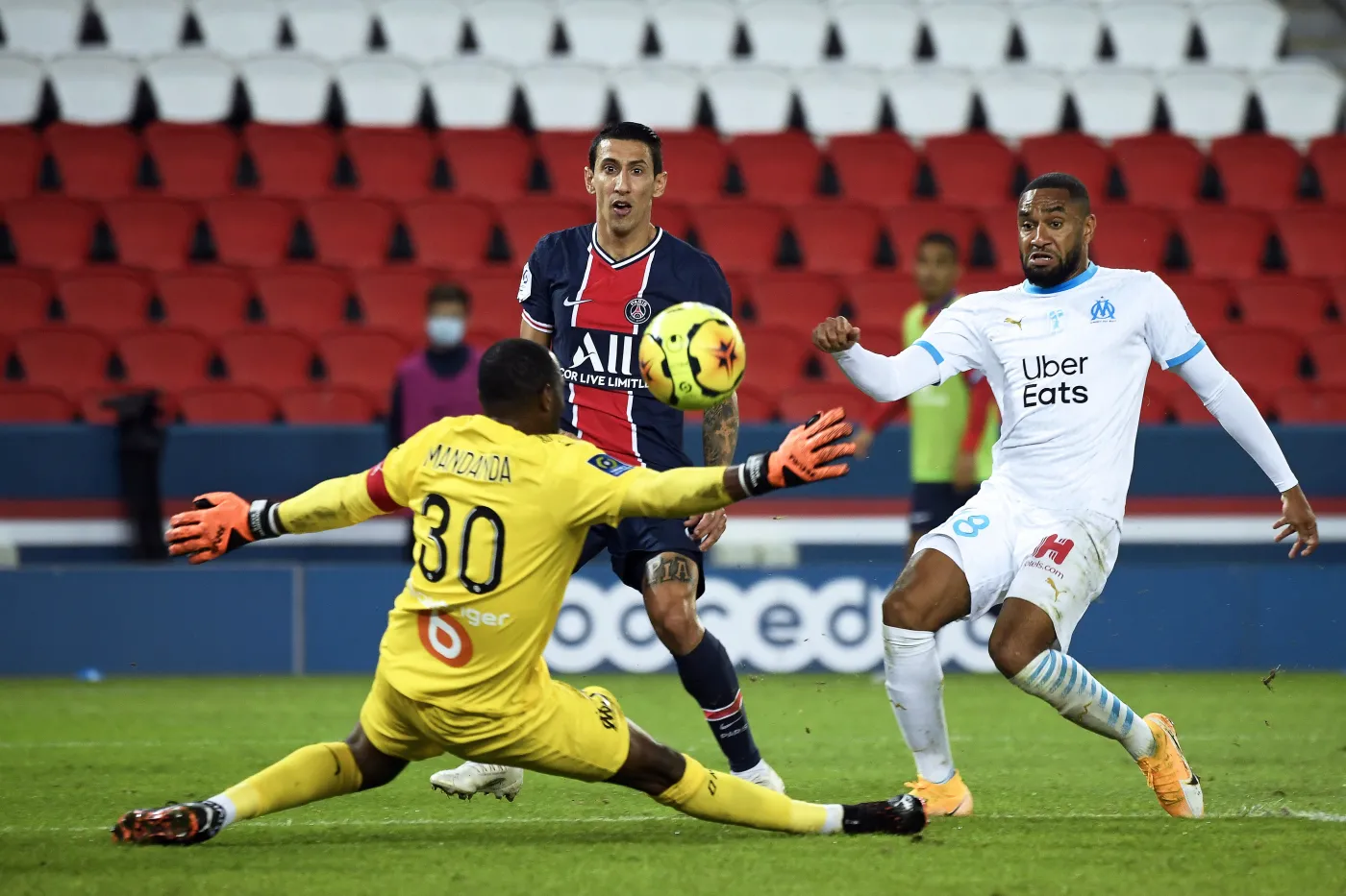 Angel Di Maria, Steve Mandanda i Jordan Amavi 