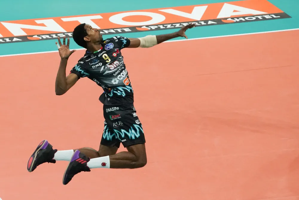 Superpuchar Włoch siatkarzy: Leon i Heynen zdobyli trofeum