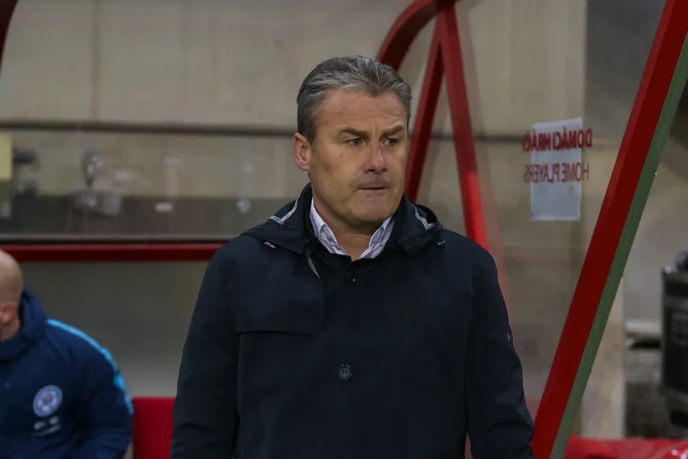 Selekcjoner piłkarskiej reprezentacji Słowacji zakażony koronawirusem