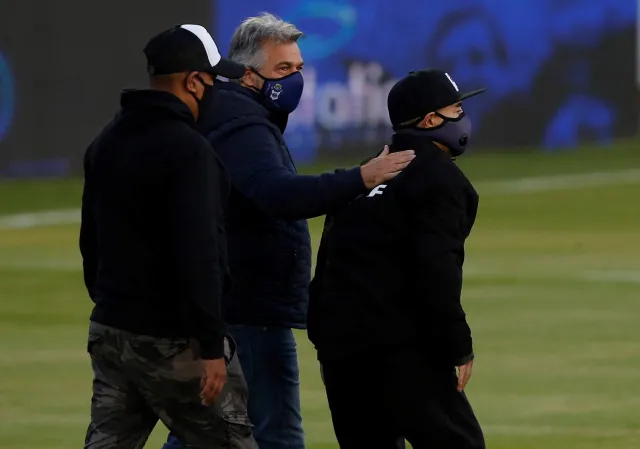 Diego Maradona na urodziny od swoich piłkarzy dostał 3 gole i 3 punkty
