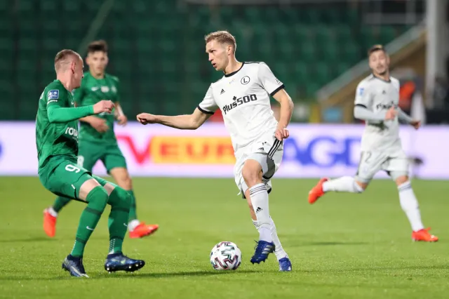 Legia informuje, że Lewczuk i Pekhart mają negatywne wyniki testów