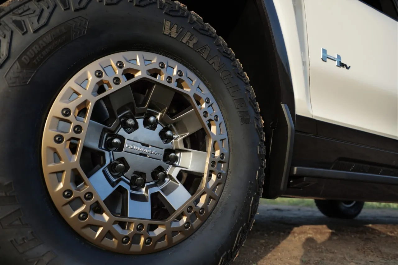 gmc-hummer-ev-28269672.jpg
