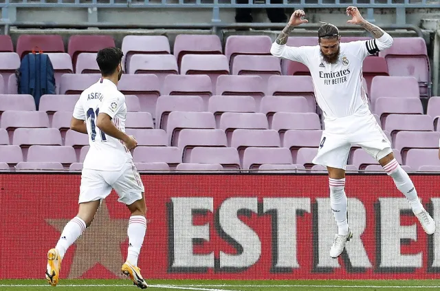 Real podniósł się w Barcelonie. El Clasico dla "Królewskich"