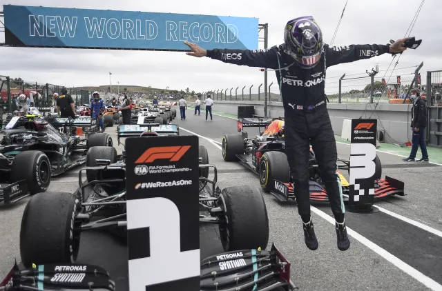 Lewis Hamilton najszybszy w Portugalii. To jego 92. zwycięstwo w karierze