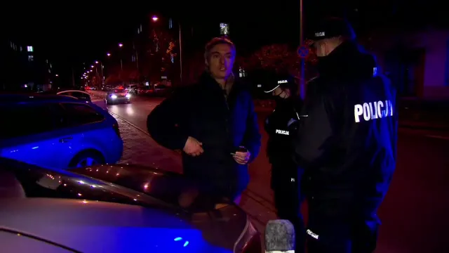 17-latek zatrzymany podczas protestów w Warszawie. Policja ukarała mandatem jego ojca