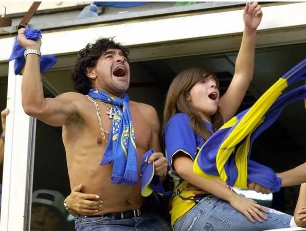 Hiszpańskie media o Maradonie: Zgasła jedna z najjaśniejszych gwiazd futbolu