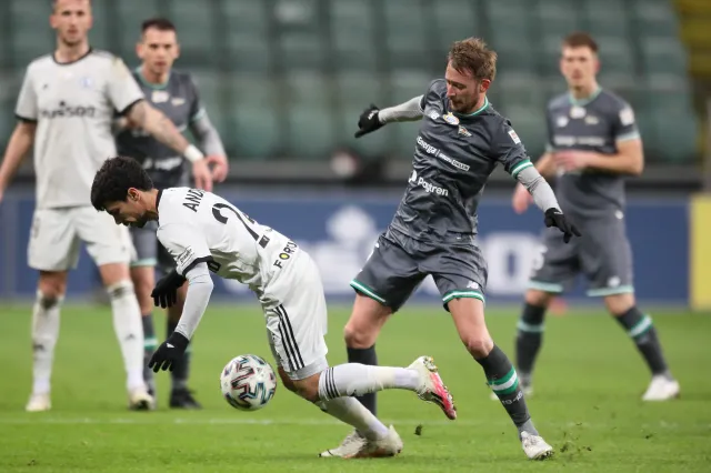 Dwa gole i jedna czerwona kartka w meczu Legii z Lechią. Mamy nowego lidera