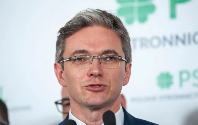 Jarubas: Rozgrywka wokół weta to walka Ziobry z Morawieckim