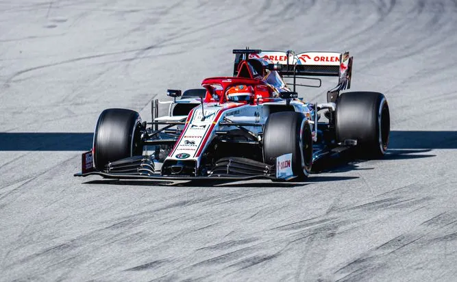 Kubica 15. podczas treningu Formuły 1. Zadebiutował syn Schumachera