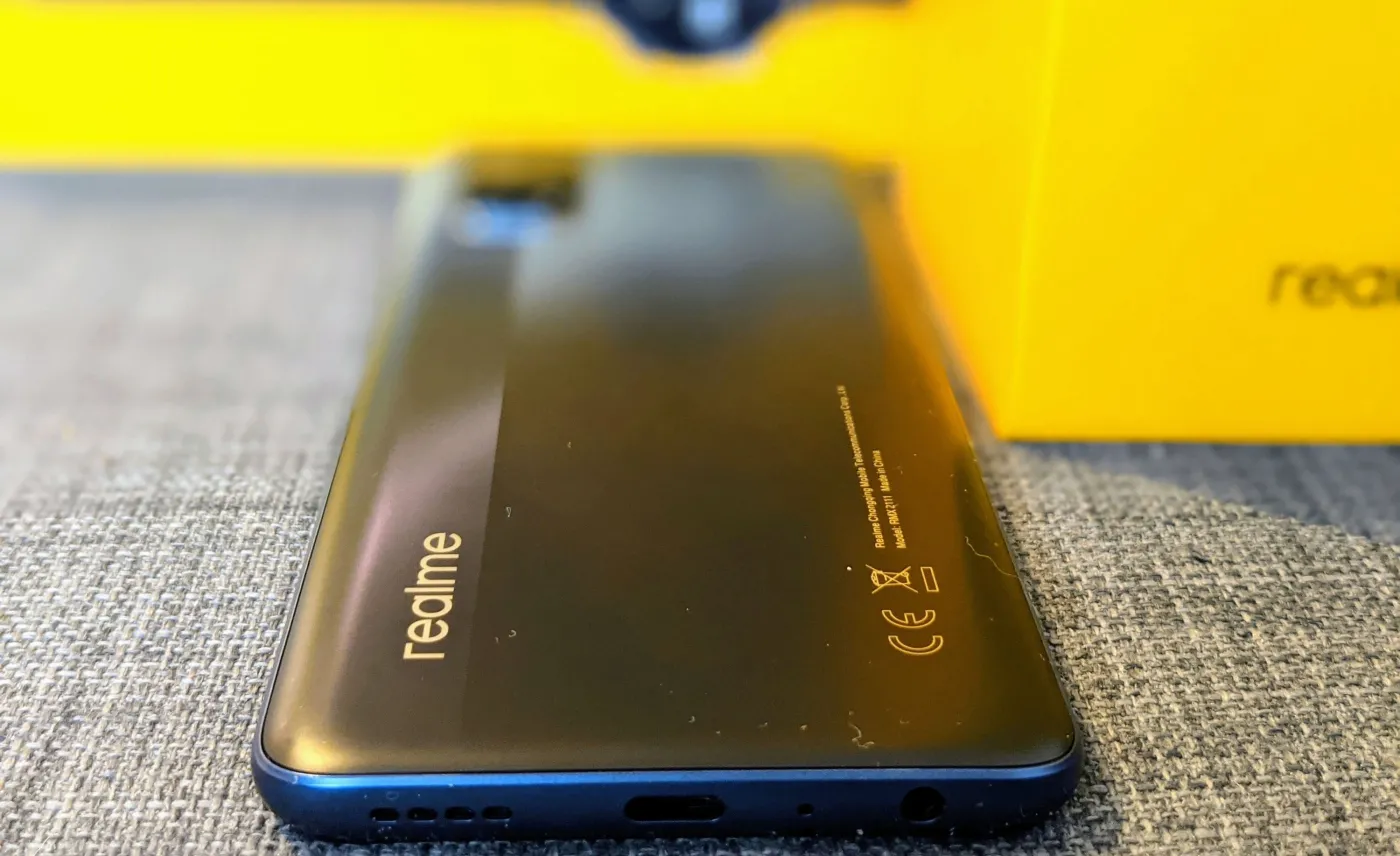 realme-7-5g-34046612.jpg