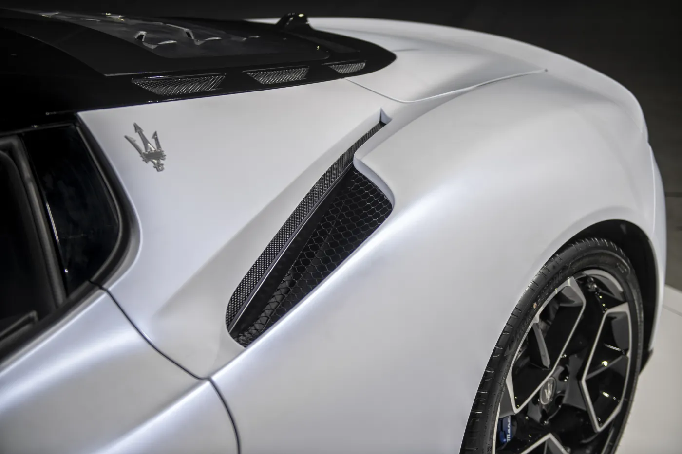 maserati-mc20-36720870.jpg