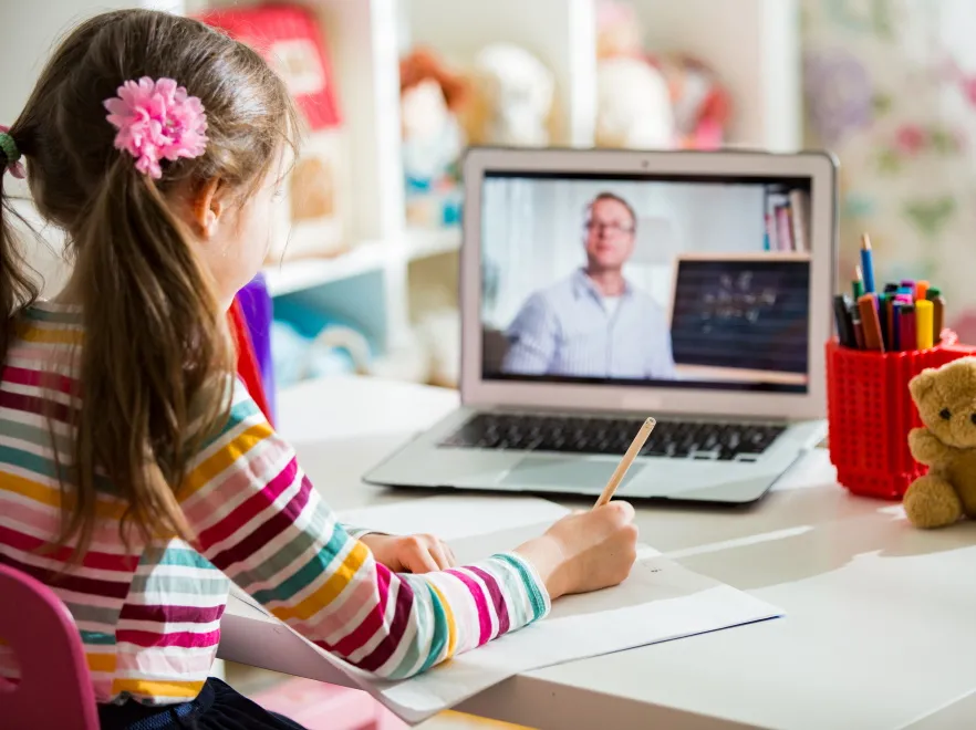 Walka z wiatrakami. Z TYM nauczyciele nie dają rady podczas nauczania online