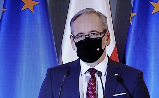Celebryci zaszczepieni poza kolejnością. Niedzielski zdradza, czy zostaną opublikowane nazwiska