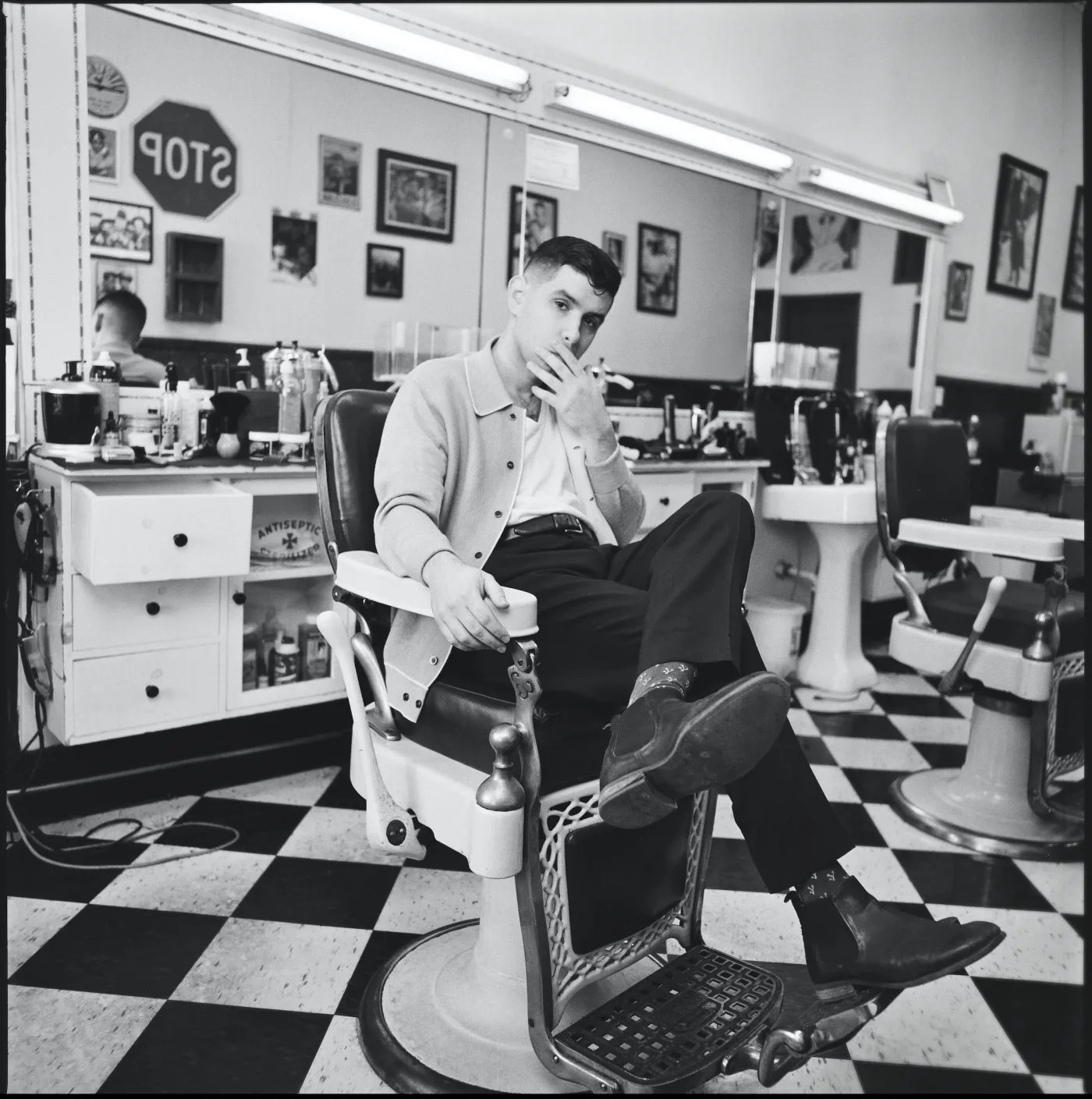 Aaron Frazer zapowiada płytę "Introducing". Posłuchaj "Can’t Leave It Alone"