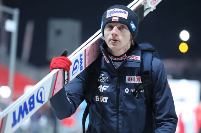 Polscy skoczkowie wykluczeni z pierwszego konkursu Turnieju Czterech Skoczni