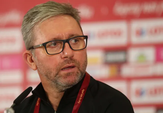 Hiszpanie zaskoczeni zwolnieniem Brzęczka. "To może ułatwić zadanie na Euro"