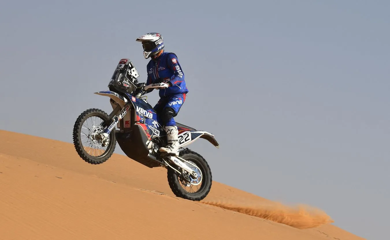 Rajd Dakar: Maciej Giemza wycofał się po wypadku