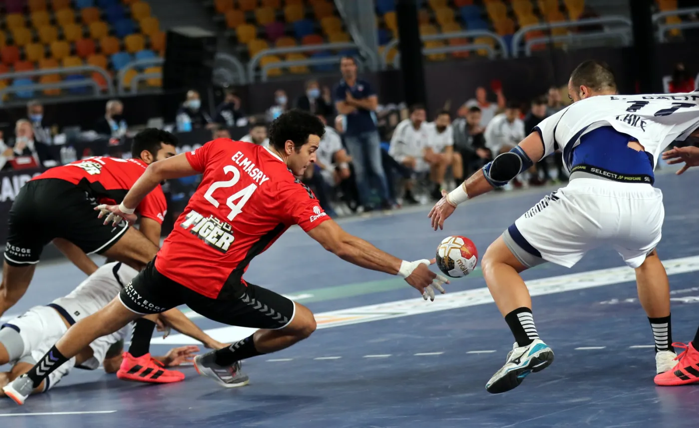 MŚ piłkarzy ręcznych: Wygrana gospodarzy na inaugurację