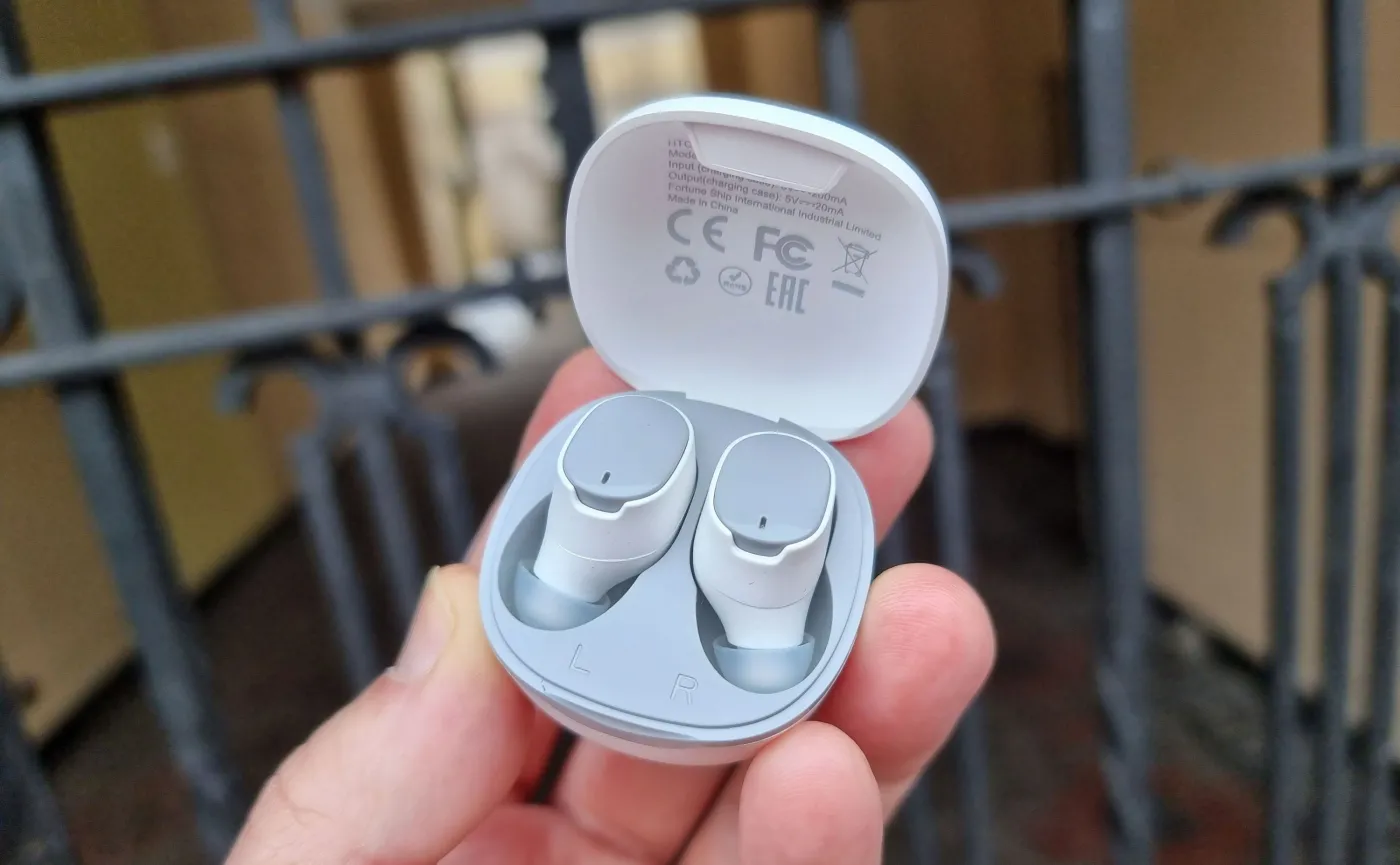 HTC Earbuds. Test bezprzewodowych słuchawek od HTC