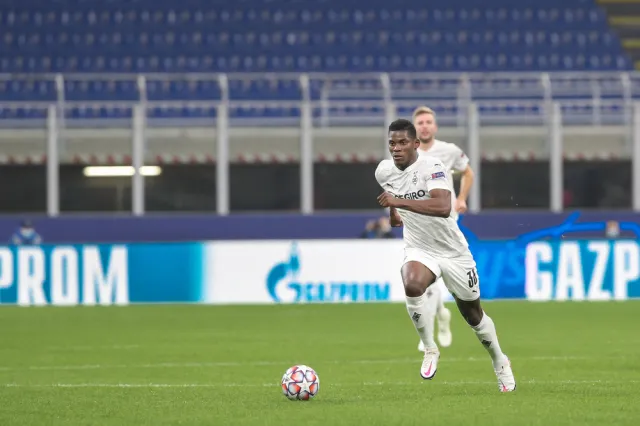 Breel Embolo zapłaci 200 tys. euro kary za imprezowanie w czasie pandemii