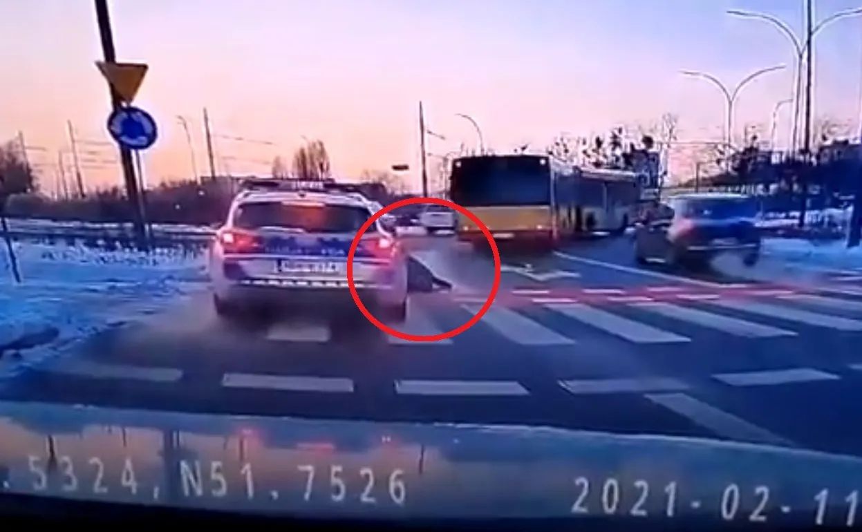 Policjant potrącił pieszego na pasach w Łodzi. Będzie postępowanie dyscyplinarne