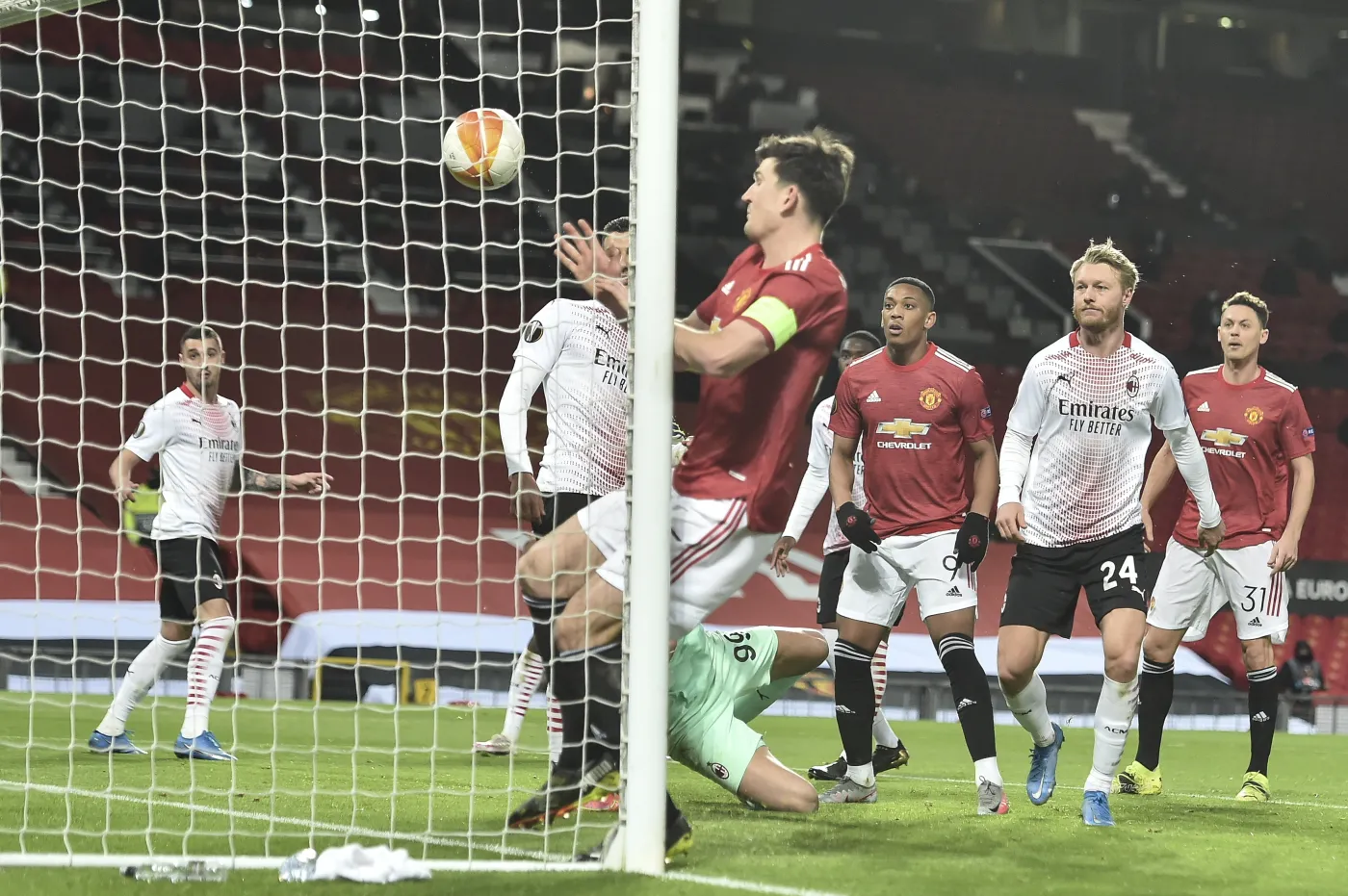 Piłkarz kupiony za 80 mln euro z kilkudziesięciu centymetrów nie trafił do pustej bramki