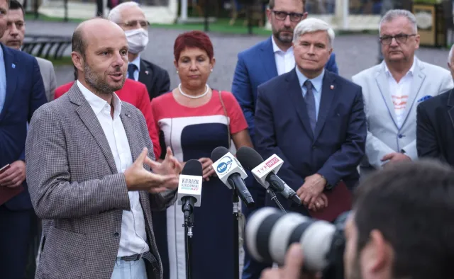 Opozycja gra va banque. To on powalczy z PiS o fotel prezydenta Rzeszowa