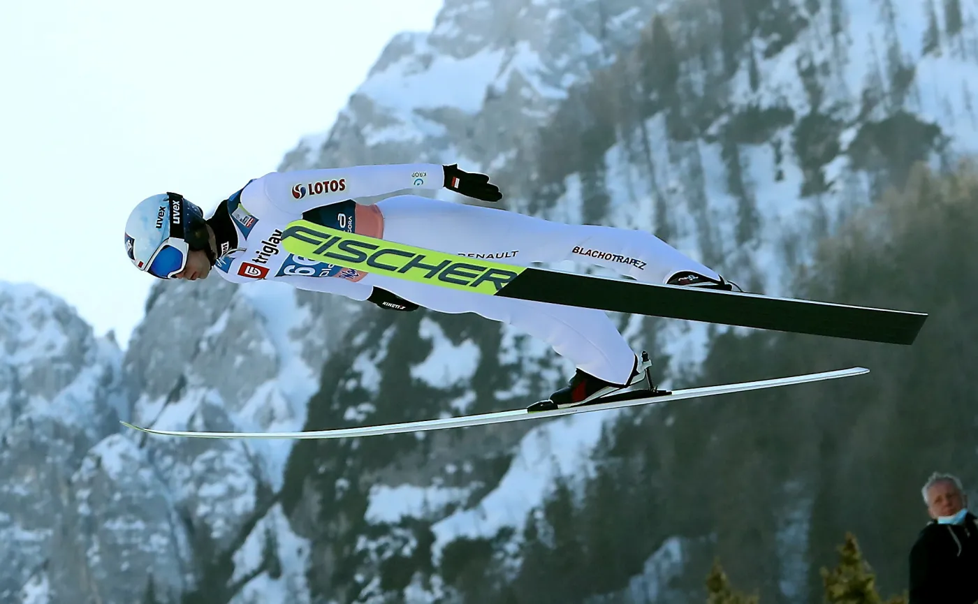 PŚ w skokach narciarskich: Kapryśny wiatr, jedna seria, Polacy bez podium