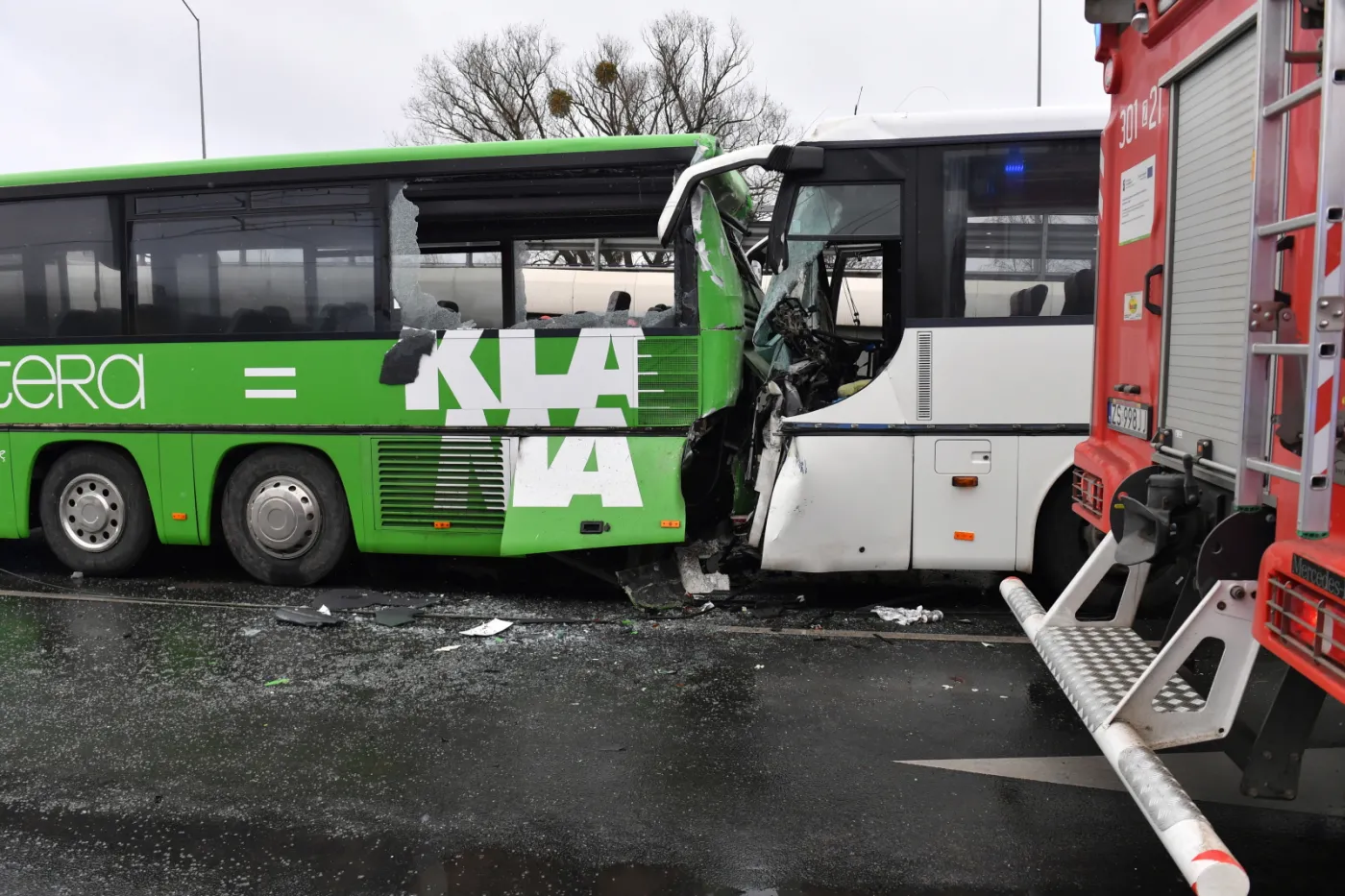 Wypadek autobusów w Szczecinie. Ranni żołnierze