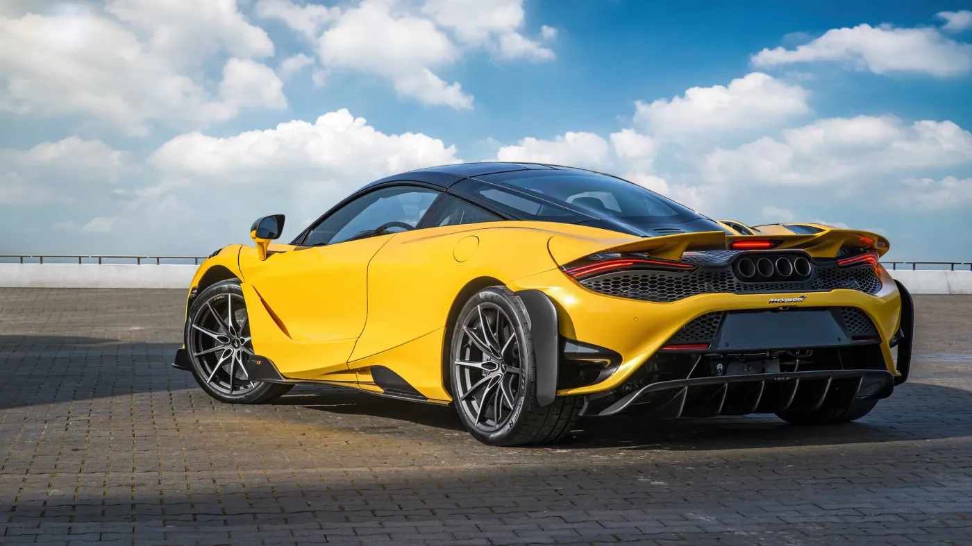 mclaren-765lt-37097123.jpg
