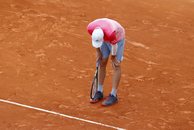 Hurkacz nie będzie dobrze wspominał Monte Carlo. Odpadł również w deblu