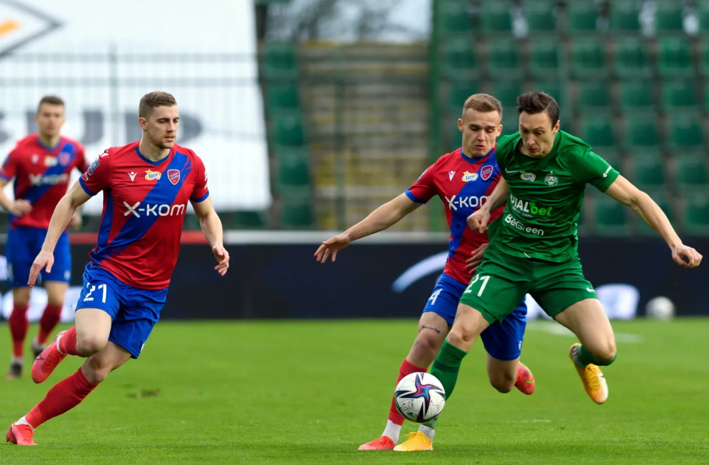 Warta ułatwiła życie Rakowowi. W pierwszej połowie nie wykorzystała dwóch karnych [WIDEO]